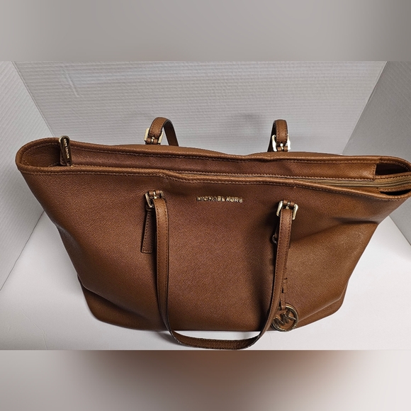 Michael Kors Handbag - Picture 6 of 16